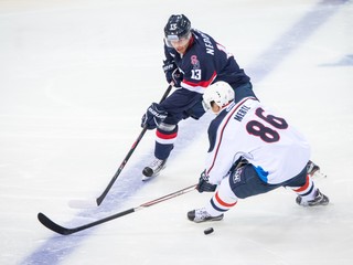 Václav Nedorost (vľavo) Slovanu niekoľko týždňov nepomôže.