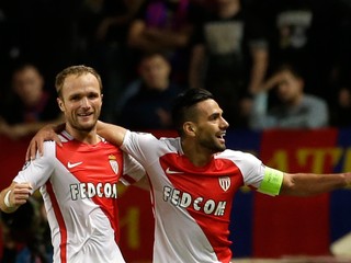 Futbalisti Monako si bez problémov pripísali tri body. Jeden z gólov strelil aj kanonier Radamel Falcao (vpravo).