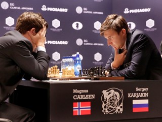 Pred posledným zápasom je stav vyrovnaný.