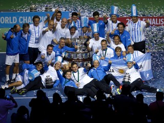 Argentína po veľkej dráme vyhrala Davis Cup, hrdinami boli del Potro a Delbonis