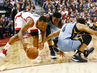 Kyle Lowry z Toronta zaznamenal 29 bodov.