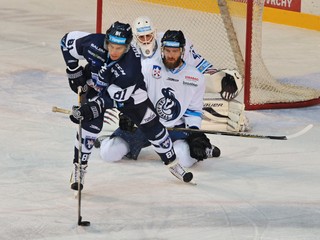 Iľja Dokšin (vľavo) si už dres MHC Martin neoblečie.