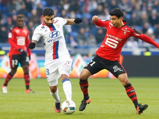 Valbuena rozhodol o výhre Lyonu, v šlágri medzi Nice a PSG padli štyri góly