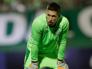 Prišiel o časť nohy, brankár Chapecoense je späť v Brazílii