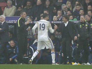 Chelsea vyhrala jedenásty zápas v sérii, Ibrahimovič zariadil triumf United