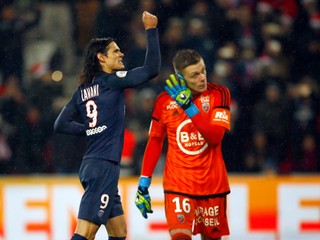 Edinson Cavani sa raduje po svojom góle.