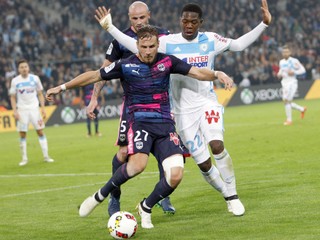 Leya Iseka (vpravo) si už dres Olympique Marseille neoblečie.