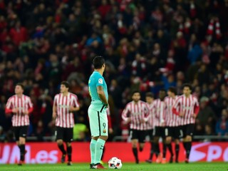 Barcelone nepomohli ani dve červené karty súpera, pohárový zápas v Bilbau prehrala