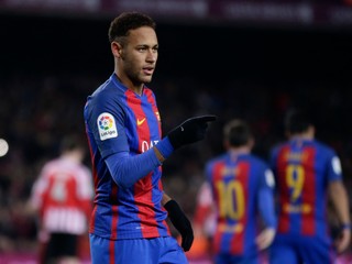 Neymar nebude hrať v El Clasicu, za potlesk rozhodcovi dostal trojzápasový trest