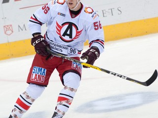 Čajkovský sa v KHL radoval z výhry, jeho Jekaterinburg uspel v Čeľabinsku