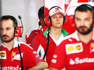Ferrari chce do akadémie angažovať Schumacherovho syna