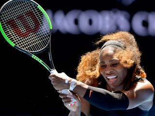 Americká tenistka Serena Williamsová sa prebojovala do osemfinále dvojhry na grandslamovom turnaji Australian Open v Melbourne.