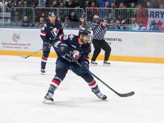 Jonathan Cheechoo (v popredí).