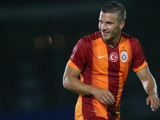 Zaujímajú sa oňho Japonci. Podolski strelil v zápase Tureckého pohára päť gólov