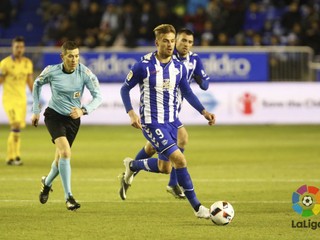 V lige je až dvanásty, v Kráľovskom pohári postúpil Alaves už do semifinále