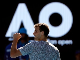 Nadal porazil Raonica a v semifinále sa stretne s Dimitrovom