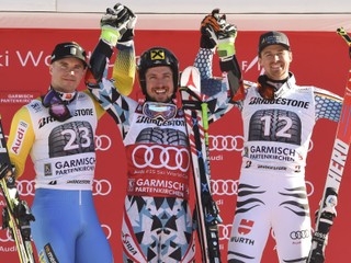 Hirscher triumfoval v Ga-Pa s obrovským náskokom 1,50 s pred Švédom Mattsonom Olssonom, ktorý premiérovo v kariére vystúpil na pódium.