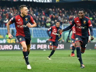 Lucas Ocampos (vľavo) naposledy pôsobil v FC Janov.