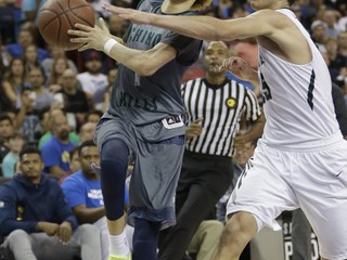 LaMelo Ball (vľavo) predviedol úžasný výkon.