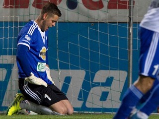Je to proti pravidlám. Slovenský brankár nemôže chytať za Mladú Boleslav