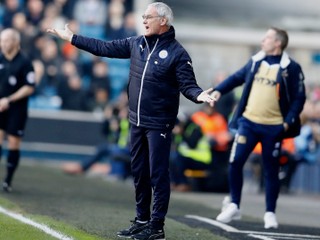 Po skvelej minulej sezóne je Claudio Ranieri s Leicesterom City v neľahkej pozícii.
