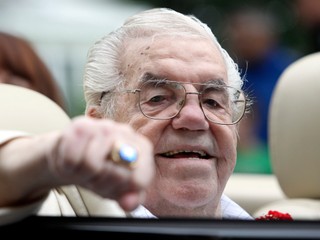 Lou Duva zomrel vo veku 94 rokov.