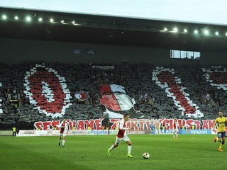 Slavia vyhrala vlastným gólom súpera, pred Plzňou je o štyri body