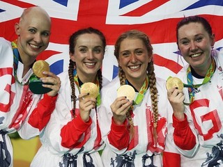 V Londýne 2012 aj Riu de Janeiro 2016 sa podieľala na triumfe Britiek v stíhačke tímov.