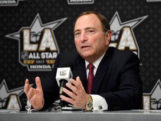 Komisár NHL: Ľudia by sa mali pripraviť, že naši hráči na olympiádu nepôjdu