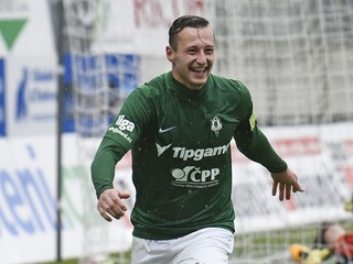 Prvý dal ramenom, druhý strelou spoza šestnástky. Zreľák strelil svoje prvé góly v Česku
