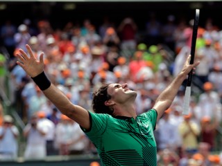 Najbližšie bude hrať zrejme až na Roland Garros. Federer chce byť opäť svetovou jednotkou