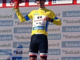 Úvodnú etapu Okolo Baskicka ovládli Autrálčania, triumfoval Matthews