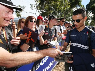 Pascal Wehrlein strávi aj druhé preteky sezóny iba v civile.