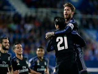 Hráči Realu Madrid sa radujú po jednom z gólov.