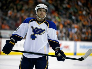 Český hokejista Vladimír Sobotka sa vracia do zámorskej NHL.