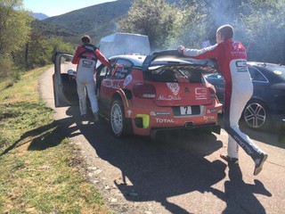 Líder Rely Korziky odstúpil, skončil aj Slovák Koči