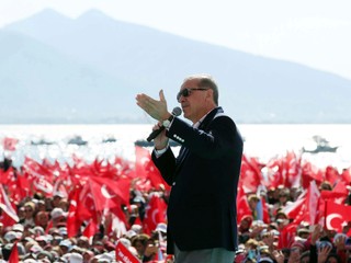 Erdogan počas kampane za ústavné zmeny.