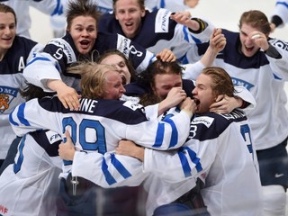 Fíni hrajú aj naďalej skvelo, zdolali Kanadu v deväťgólovom zápase