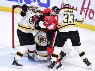 Hokejisti Bostonu prehrali druhý zápasy play-off s Ottawou.