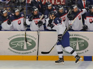 Slováci podľahli Rusom a vo štvrťfinále narazia na Švédsko