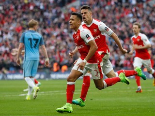 Semifinále rozhodol Alexis Sanchez.