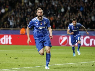 Gonazlo Higuaín strelil úvodný gól stretnutia.