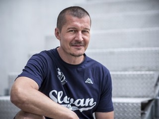 Richard Kapuš je bývalý slovenský reprezentant. Hral na siedmich svetových šampionátoch. Z MS má striebro (2000) aj bronz (2003).