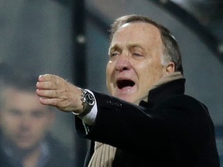 Dick Advocaat sa postaví na lavičku Holandska.