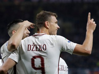 Útočník neúspešného osemfinalistu AS Rím Edin Džek strelil v Európskej lige osem gólov.