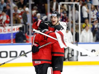 Kanada otočila zápas s Ruskom z 0:2 na 4:2 a bude obhajovať zlato