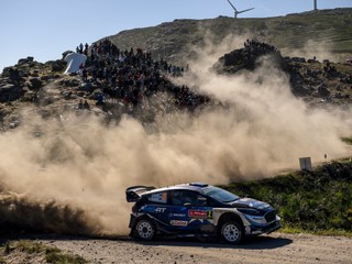 Po sobote je lídrom Rely Portugalska Ogier