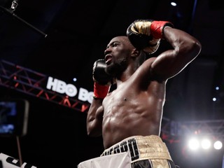 Crawford si udržal nezdolanosť v profiringu a vylepšil si bilanciu na 31-0 (22 knokautov).