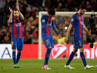 Futbalista Barcelony zakopol o trávnik, rozhodca odpískal penaltu