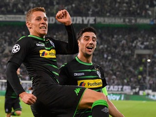 Thorgan Hazard (vľavo).